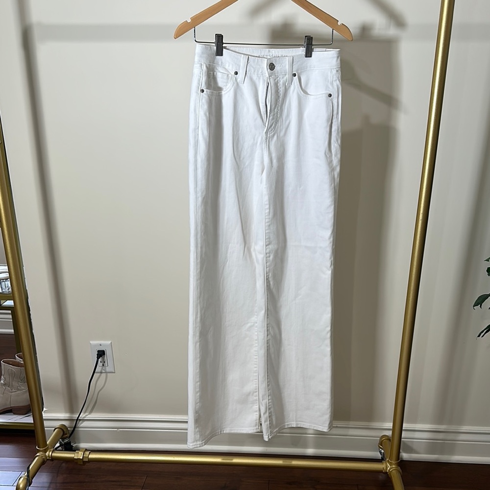 Chico’s So Slimming® High-Rise Wide-Leg Jeans - Picture 3 of 9